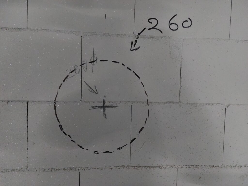 Reikäporauksen merkintä Ø 260 mm harkkoseinään